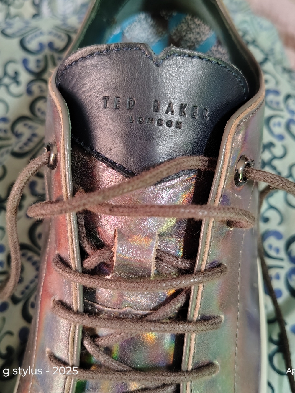 😎🔥 Ted Baker Iridescent Leather Sneaker - Multi Metallic